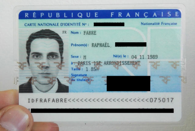 Acheter une carte d'identité française